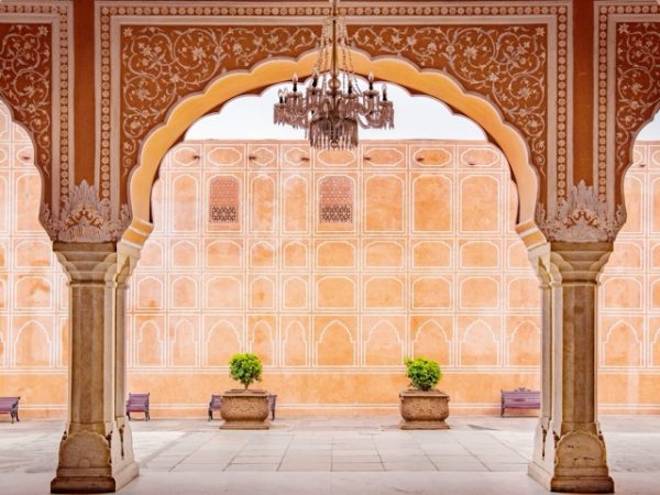 Vibrant street scenes of Jaipur during a premium curated India small-group trip.