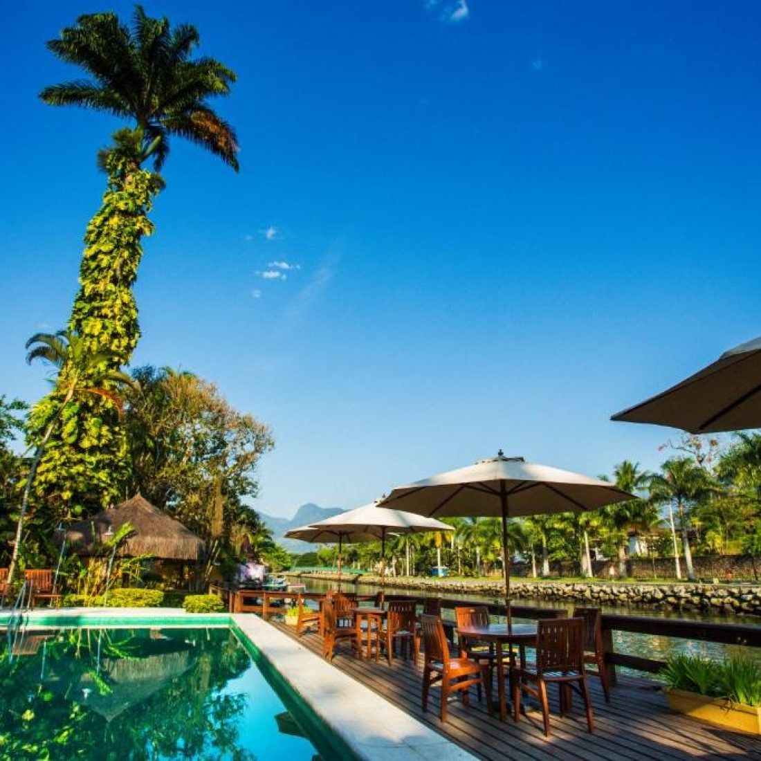 Stay in a charming boutique hotel in Paraty during Gagago’s Brazil group trip, combining colonial charm, comfort, and the perfect location to explore Brazil’s most beautiful coastal town.